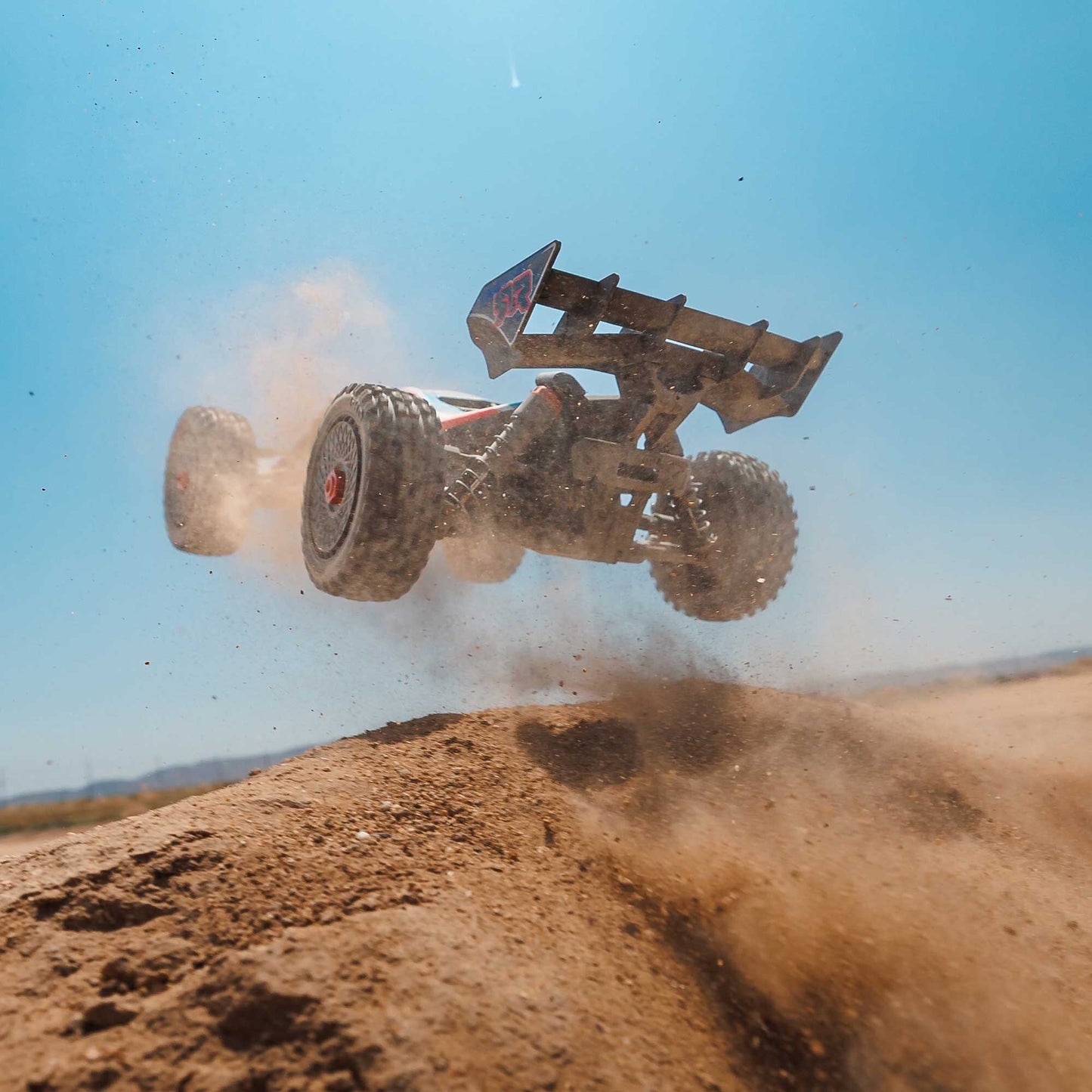 1/8 TYPHON 4X4 223S BLX BRUSHLESS BUGGY RTR WITH DSC RED/BLUE