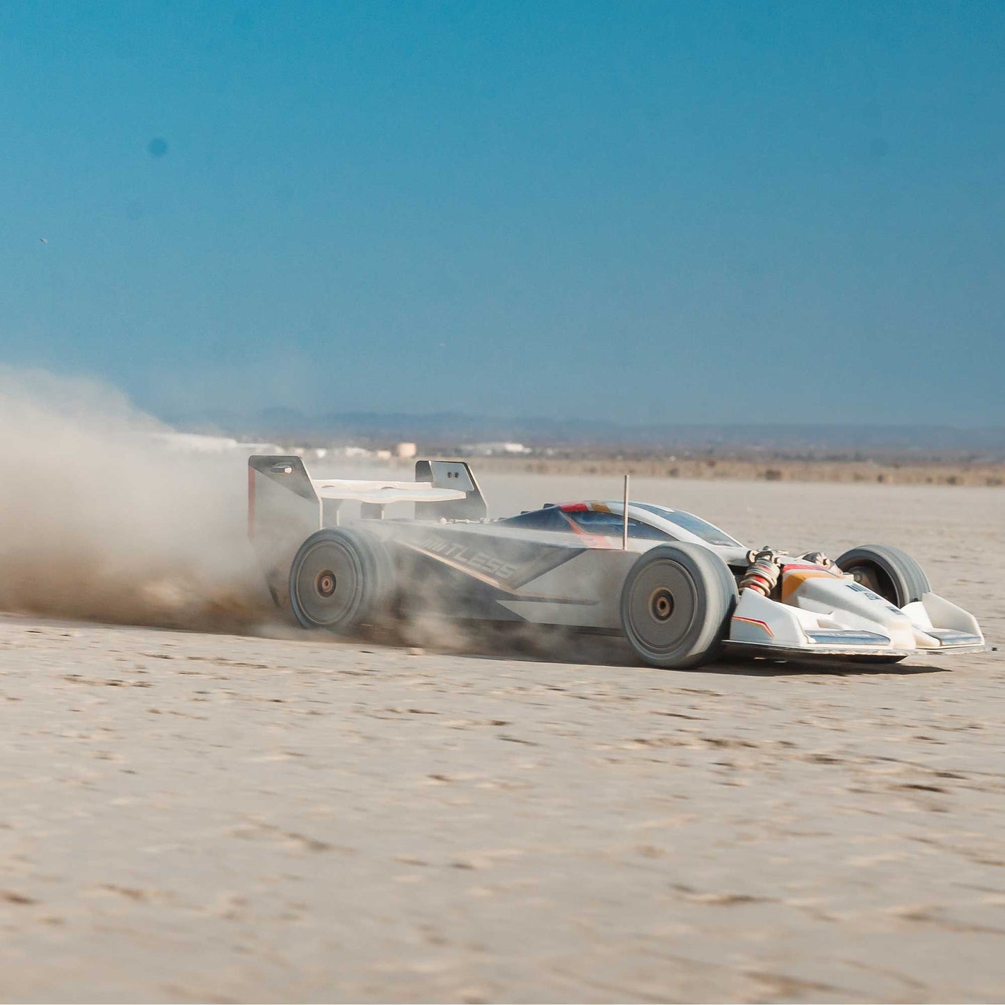 1/7 LIMITLESS 120 8S BLX SPEED MACHINE RTR w AVC, White/Blue