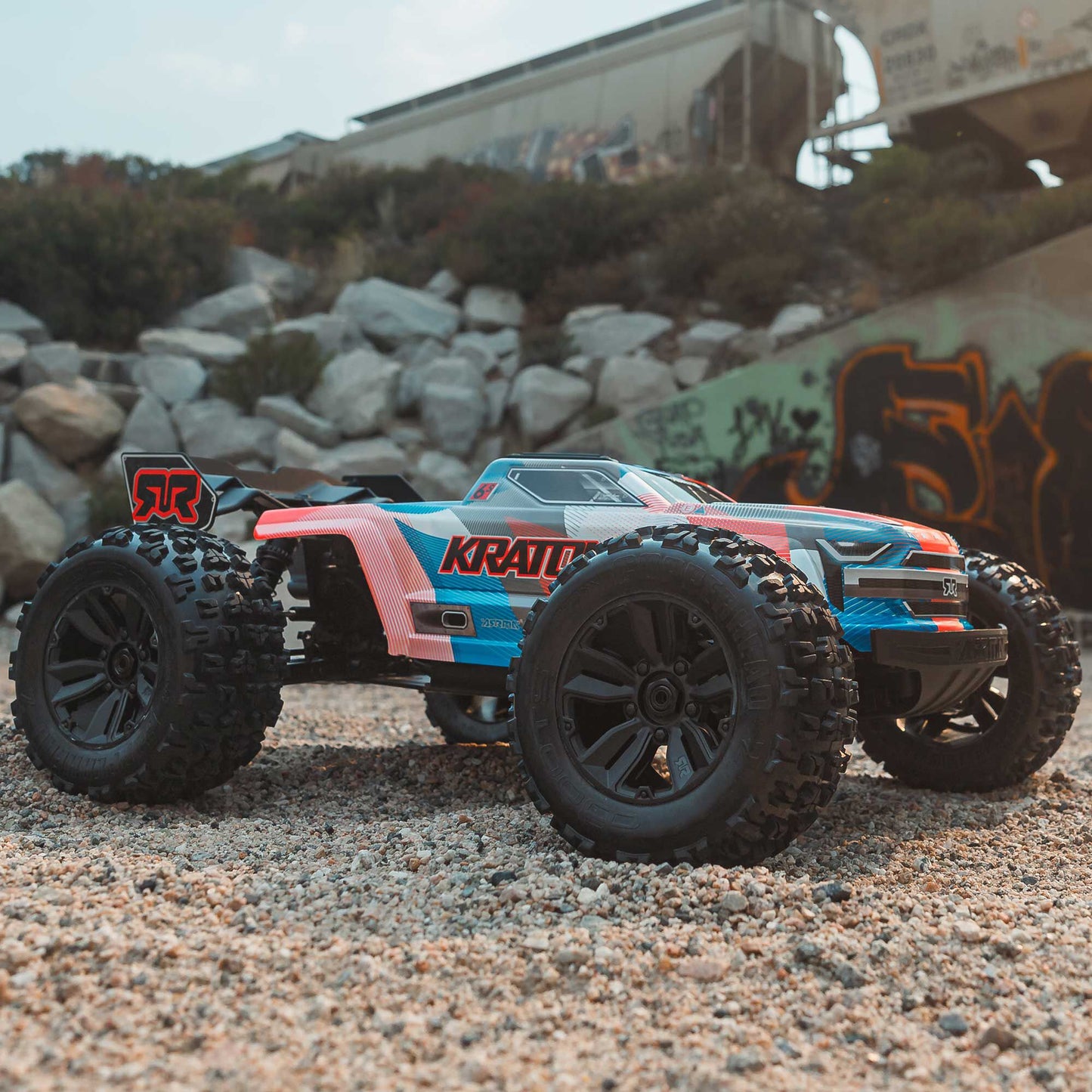 Arrma 1/8 KRATON 4X4 6S BLX BRUSHLESS V6 SPEED TRUCK RTR (Blue/Orange)