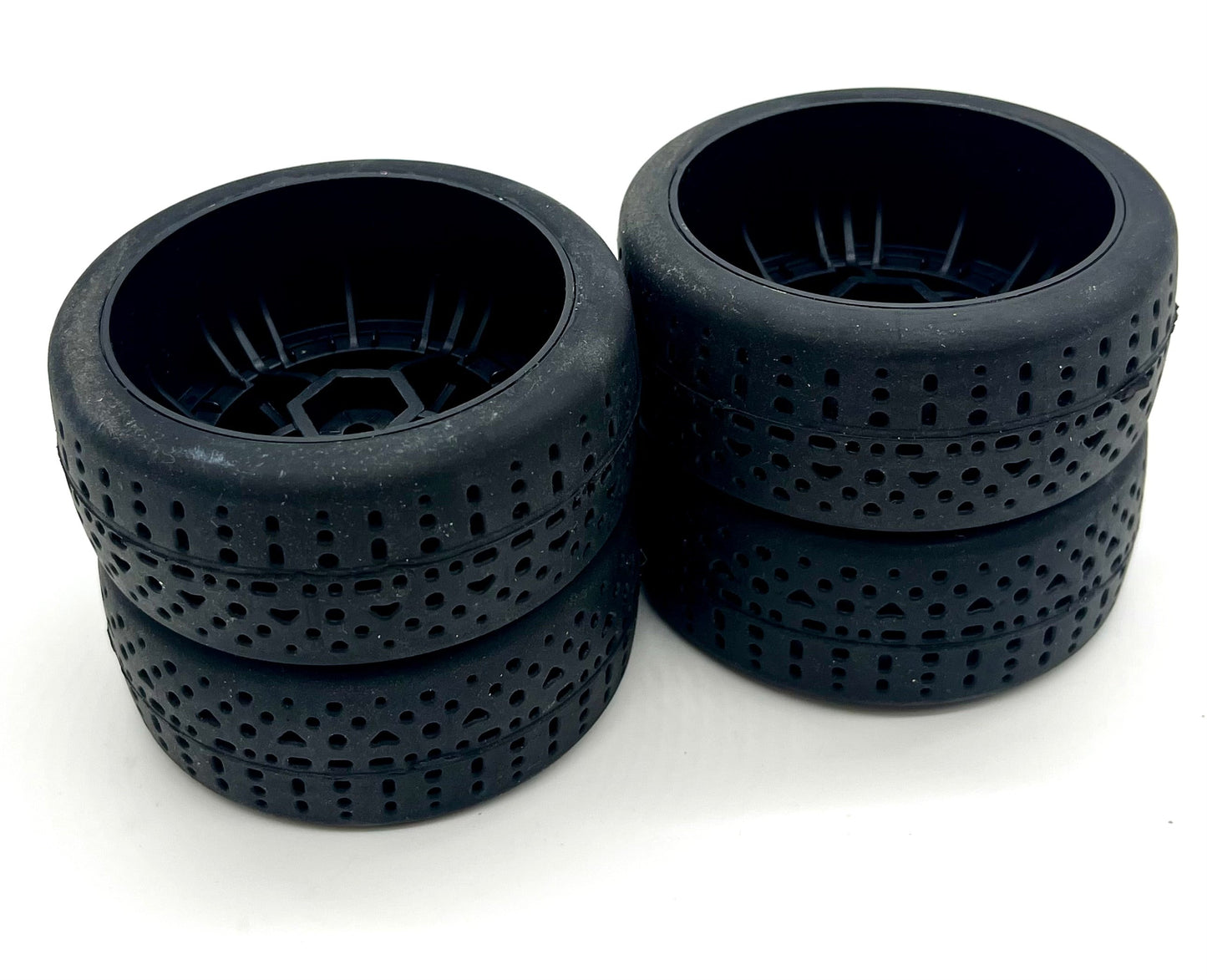Arrma INFRACTION 4x4 223s BLX - TIRES & Wheels (dBoots Hoons tires and rims ARA4315V4