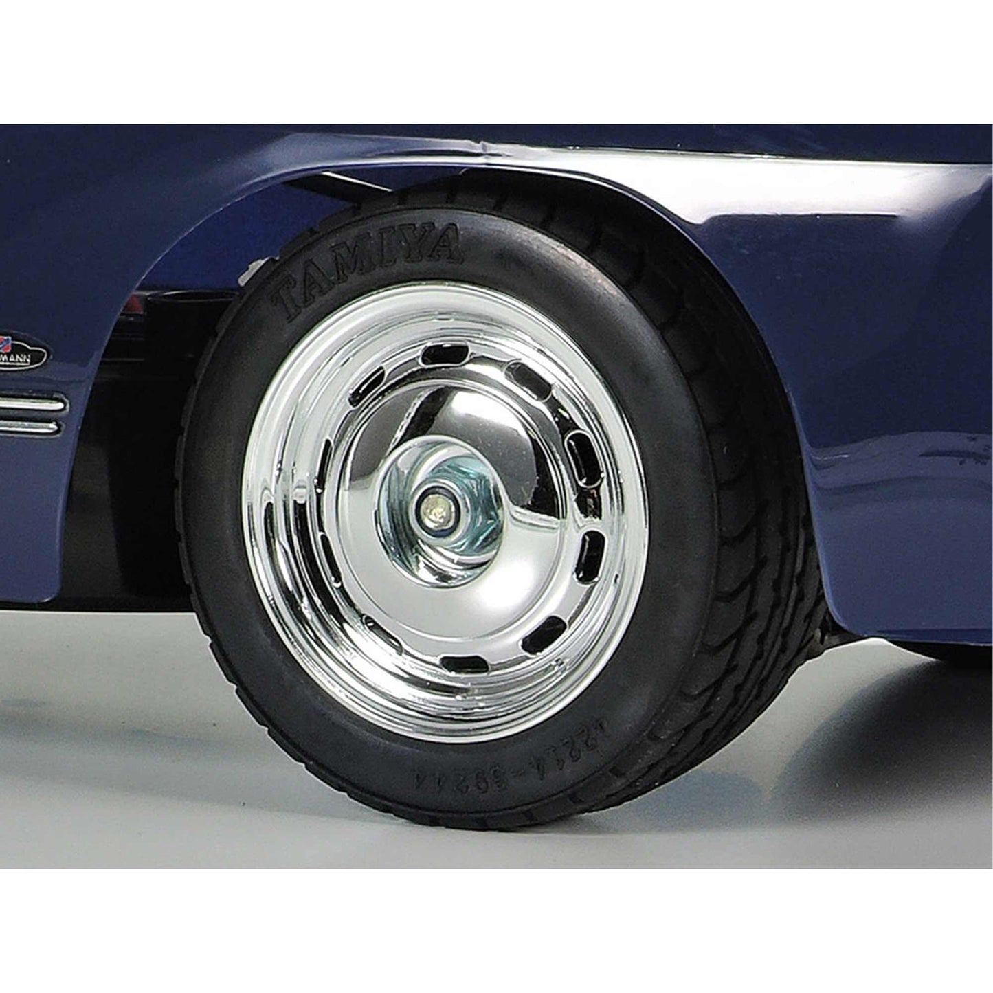 Tamiya 1/10 Volkswagen Karmann Ghia M-06