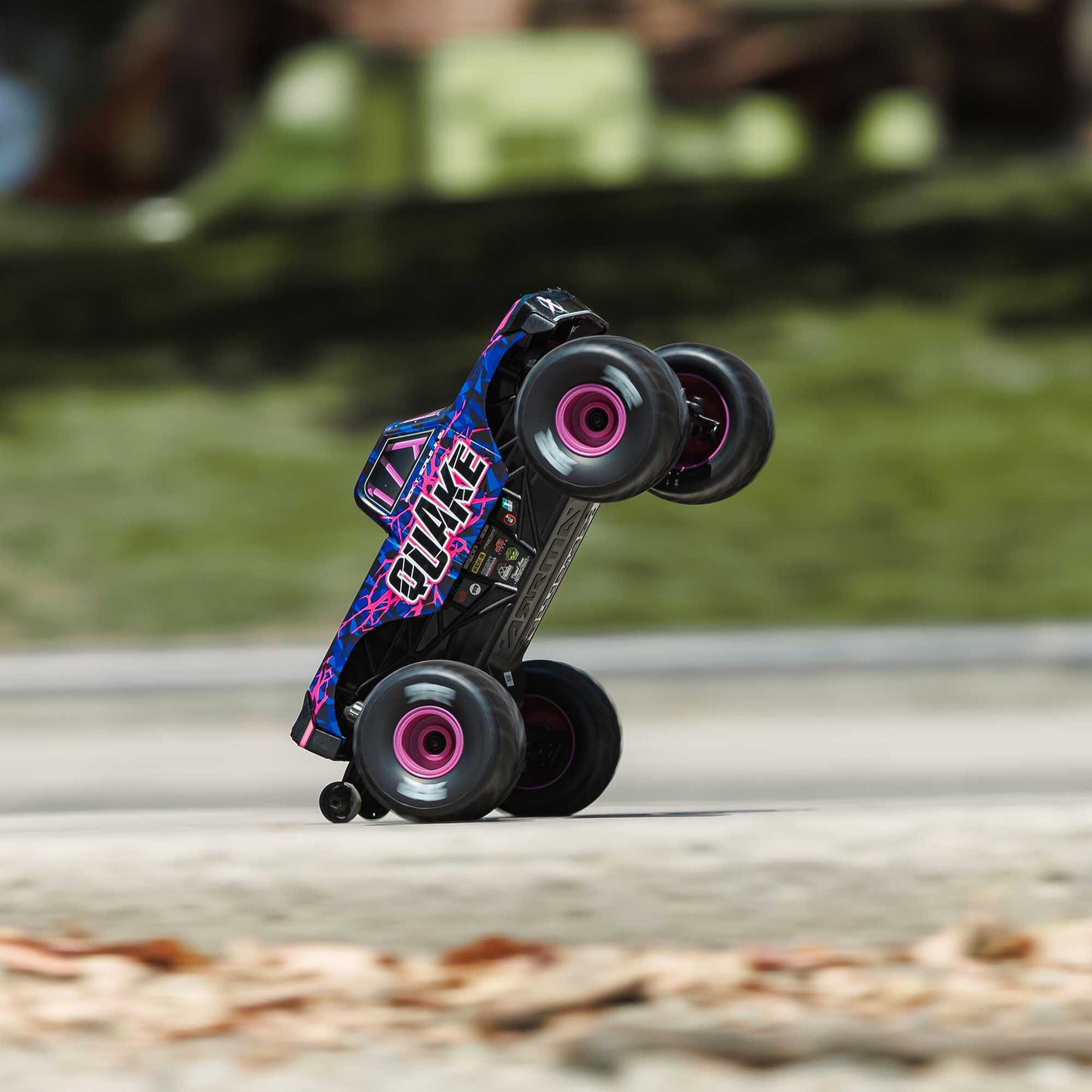 1/16 QUAKE GROM 4X4 RTR Brushed Monster Truck (Battery & Charger Included), Purple