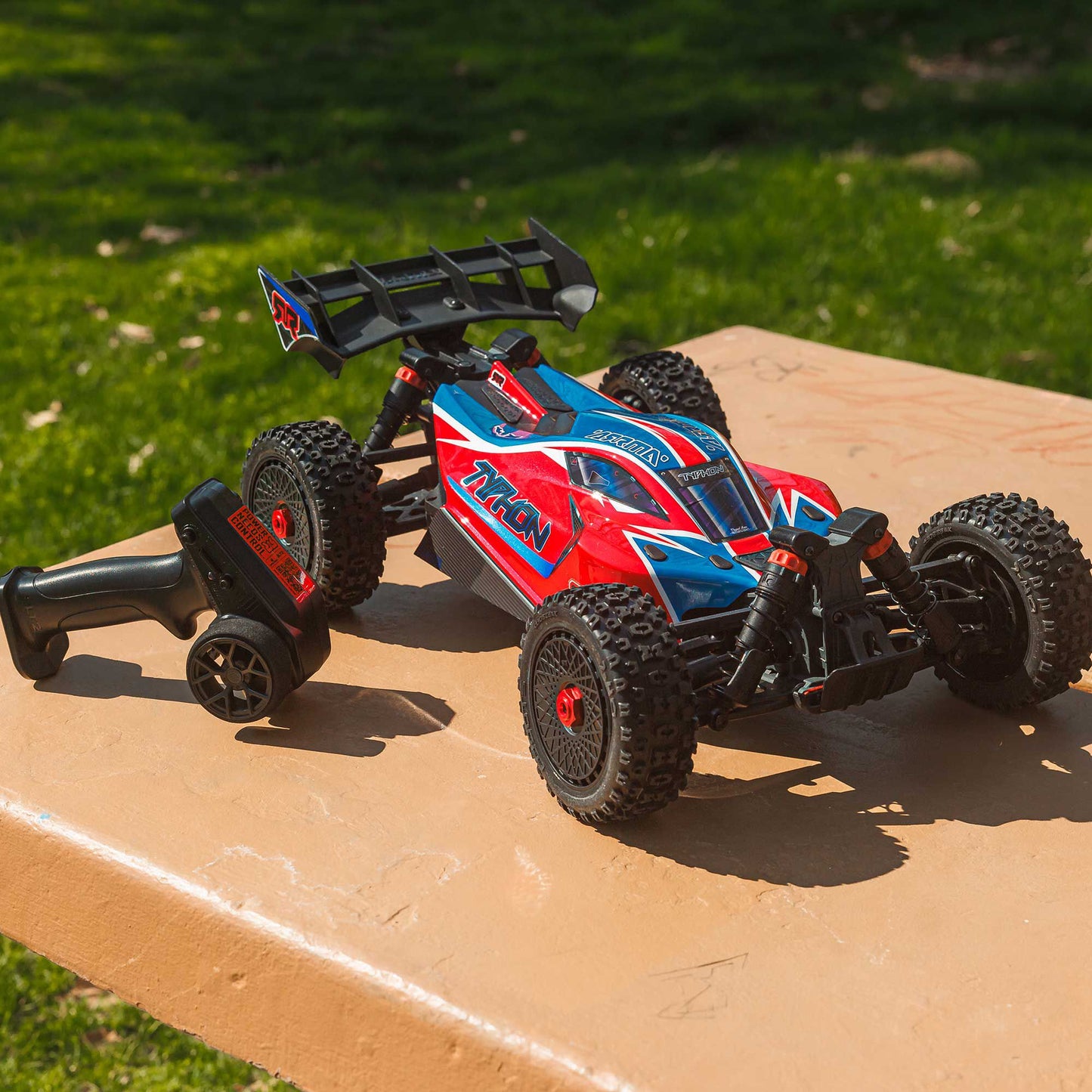 1/8 TYPHON 4X4 RTR Brushed Buggy, Red