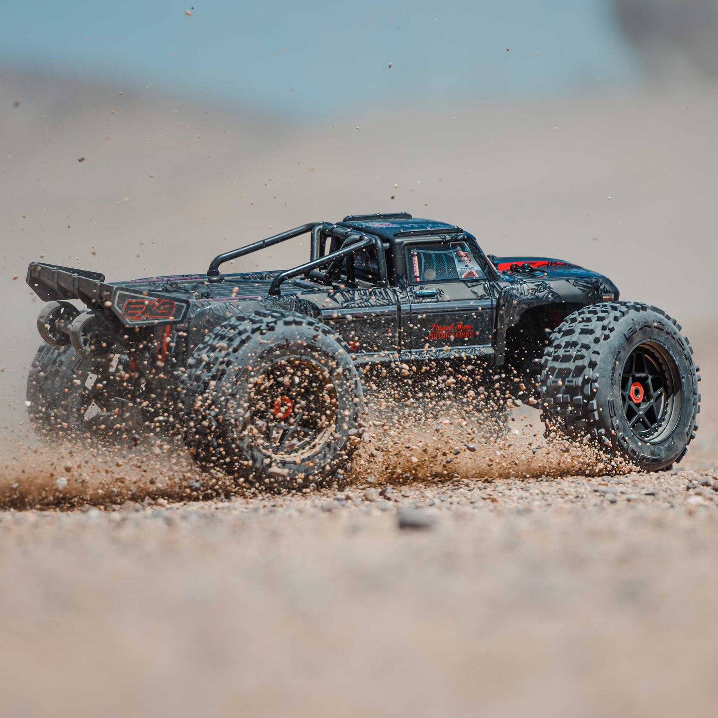 Arrma OUTCAST 4X4 8S BLX 1/5 Stunt Truck Black