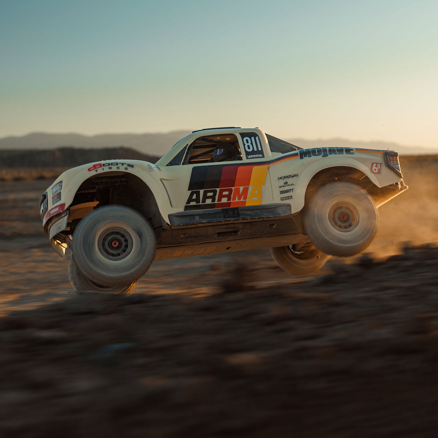 1/7 MOJAVE 6S 4X4 RTR Brushless Desert Truck, Beige