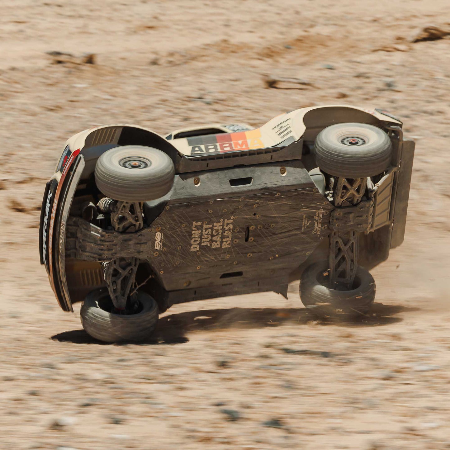 1/7 MOJAVE 6S 4X4 RTR Brushless Desert Truck, Beige