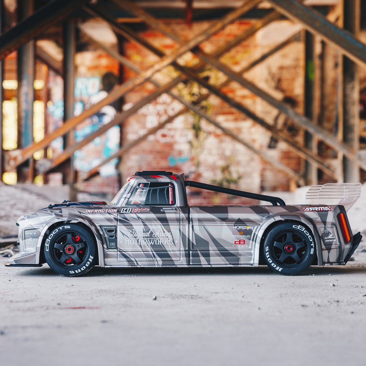 Arrma INFRACTION 6S BLX 1/7 All-Road Truck Silver