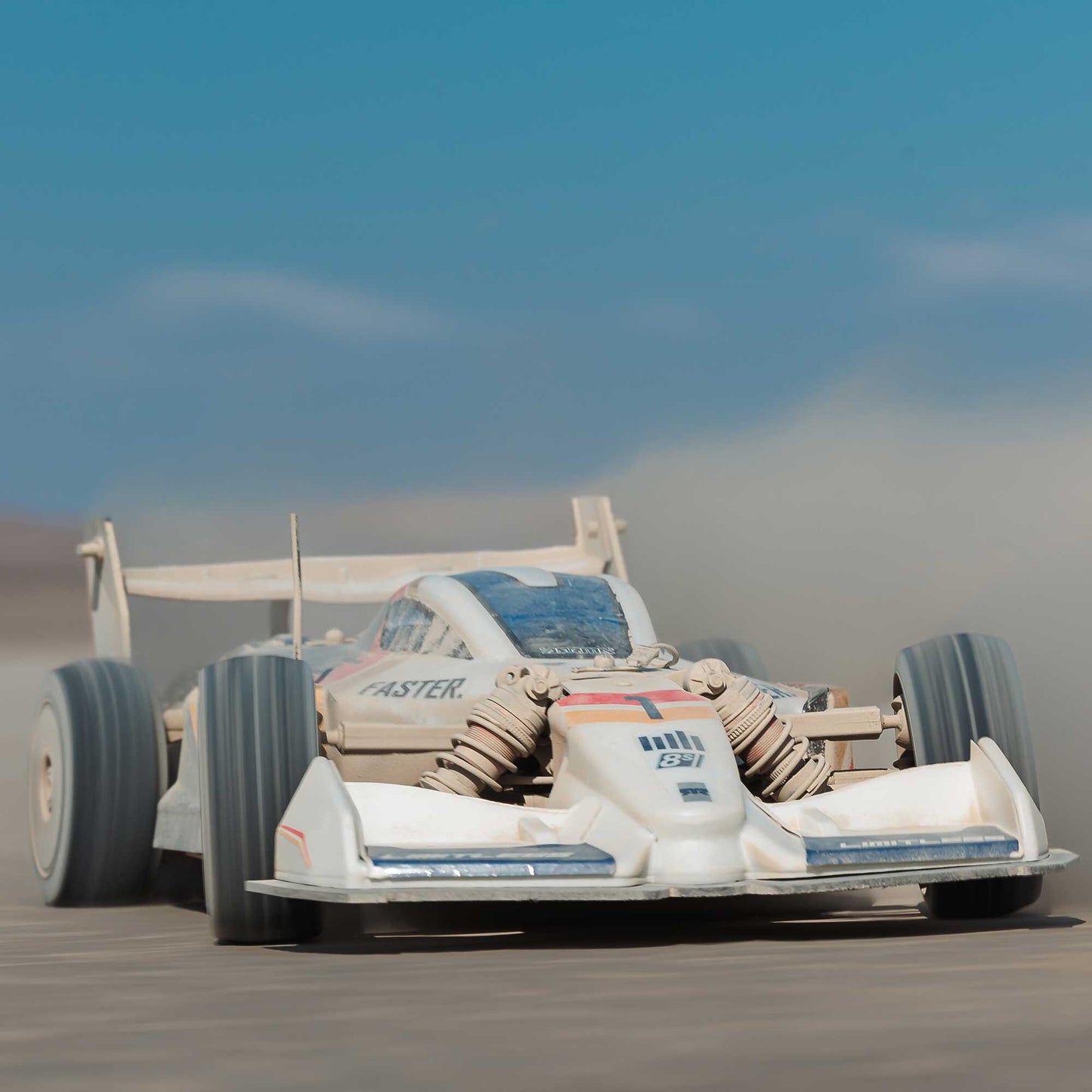 1/7 LIMITLESS 120 8S BLX SPEED MACHINE RTR w AVC, White/Blue