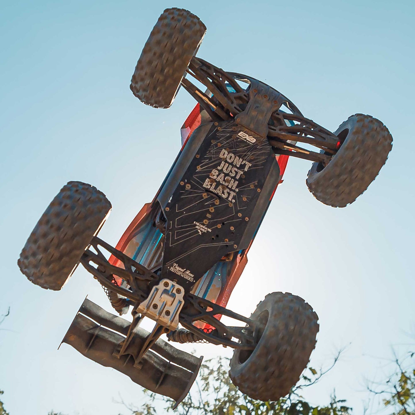 Arrma 1/8 KRATON 4X4 6S BLX BRUSHLESS V6 SPEED TRUCK RTR (Blue/Orange)