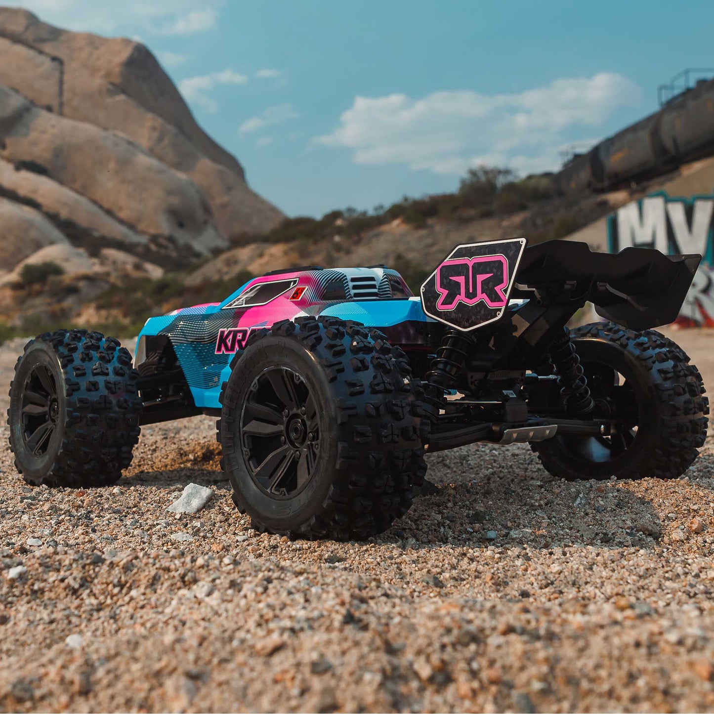 1/8 KRATON 4X4 6S BLX BRUSHLESS V6 SPEED TRUCK RTR (Blue/Pink)
