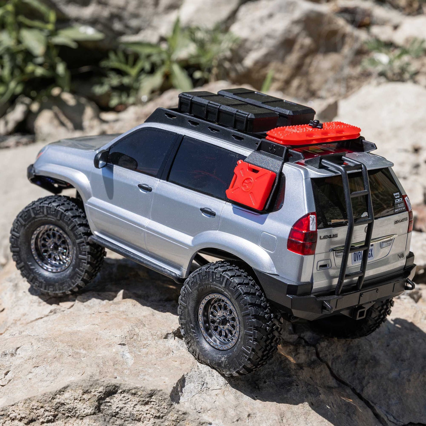 Axial 1/24 SCX24 Lexus GX 470 4X4 RTR Brushed Rock Crawler (Battery & Charger Included), Silver