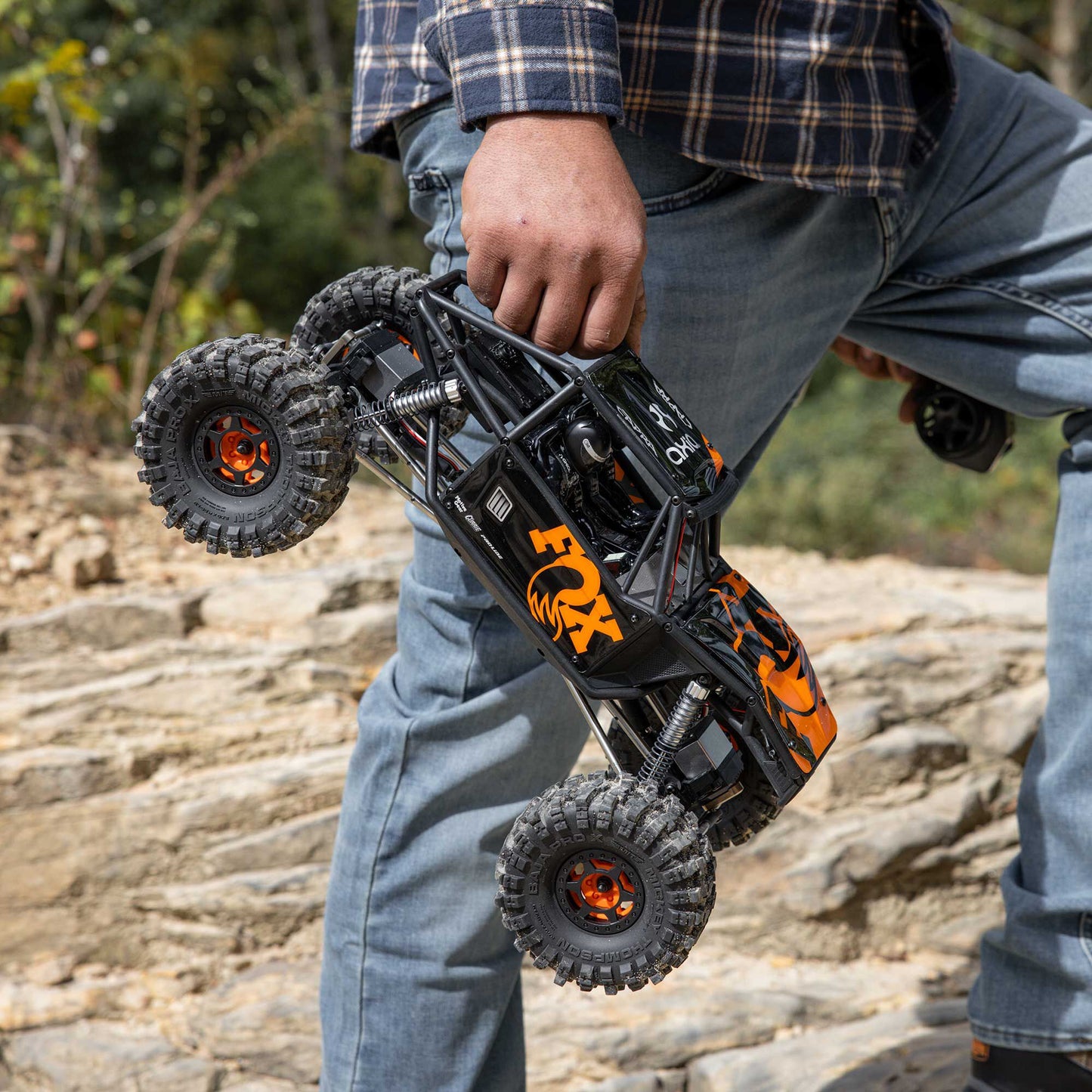 Axial 1/10 UTB10 Capra 1.9 4WS 4X4 RTR Brushed Rock Crawler, Orange