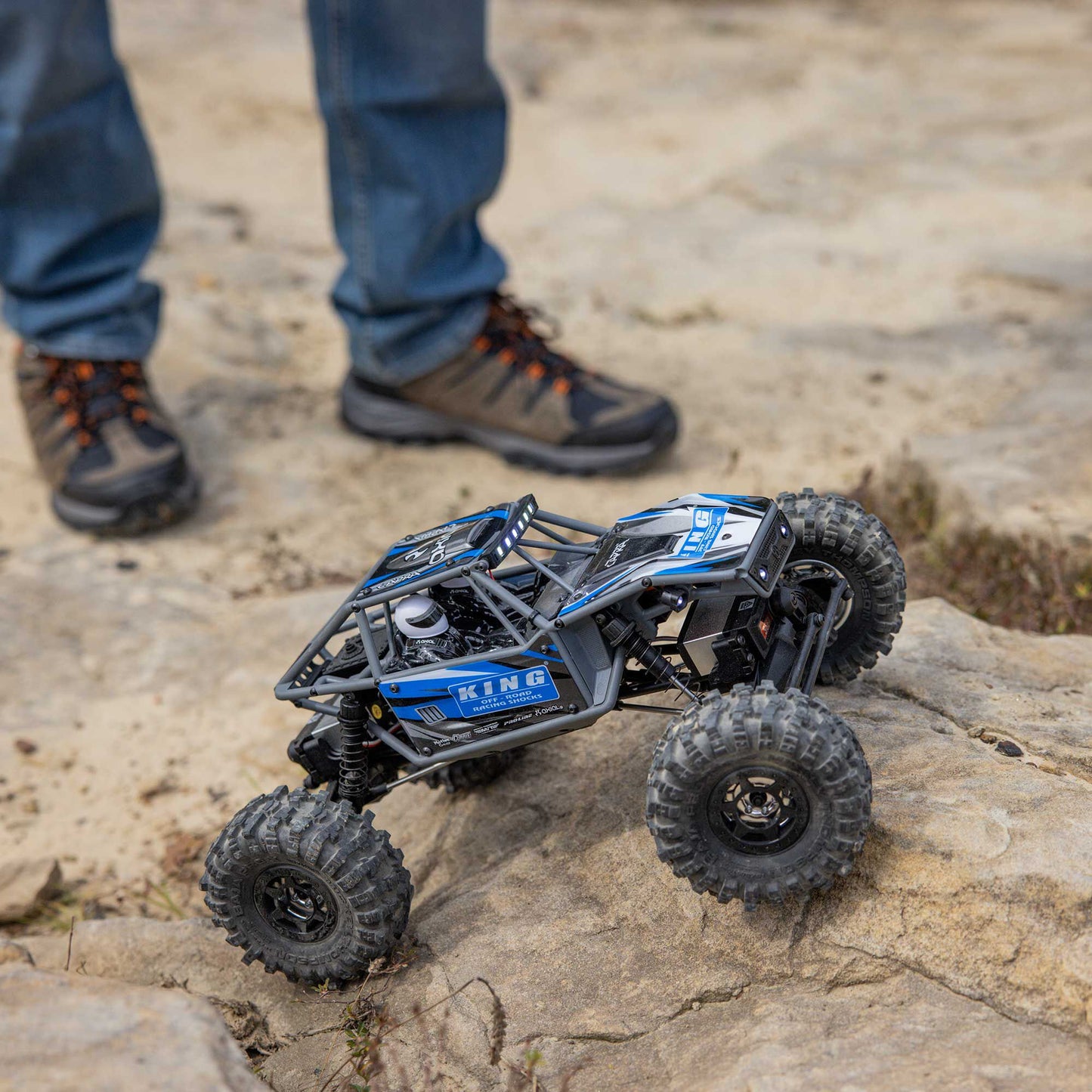 Axial 1/18 UTB18 Capra 4WS 4X4 RTR Brushed Rock Crawler (Battery & Charger Included), Blue