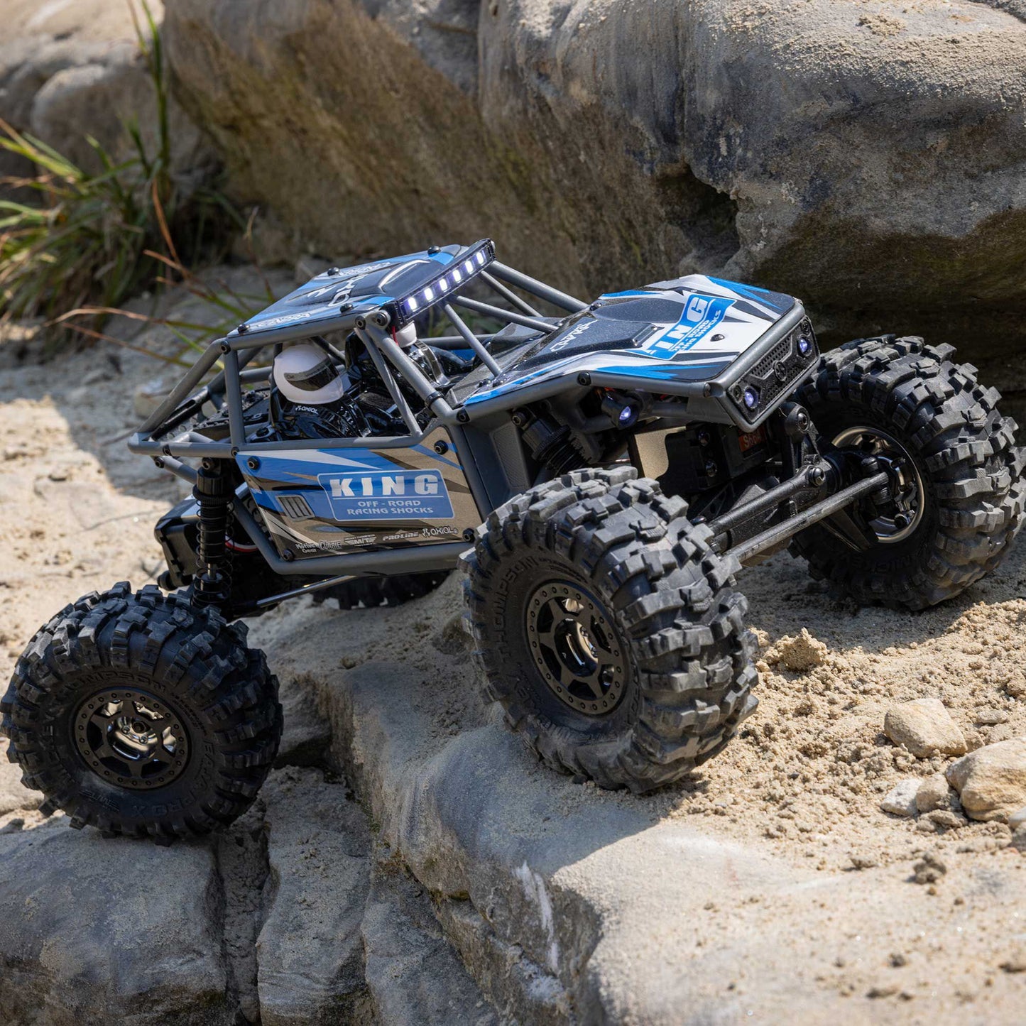 Axial 1/18 UTB18 Capra 4WS 4X4 RTR Brushed Rock Crawler (Battery & Charger Included), Blue