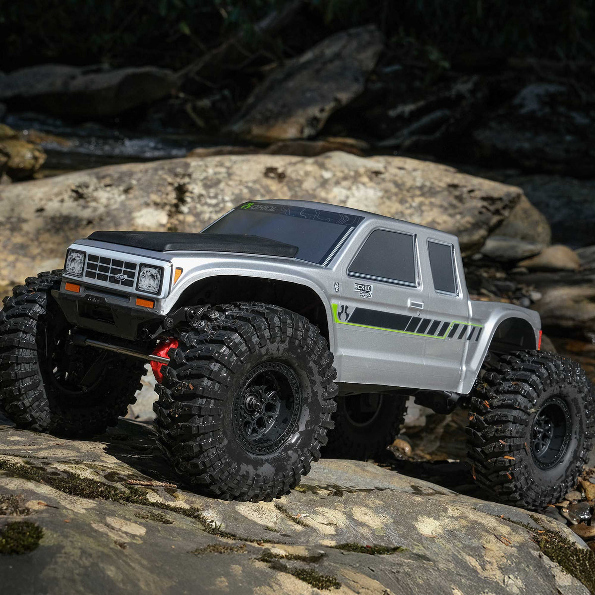 1/10 SCX10 III Coyote 4X4 RTR Brushed Rock Crawler, Silver
