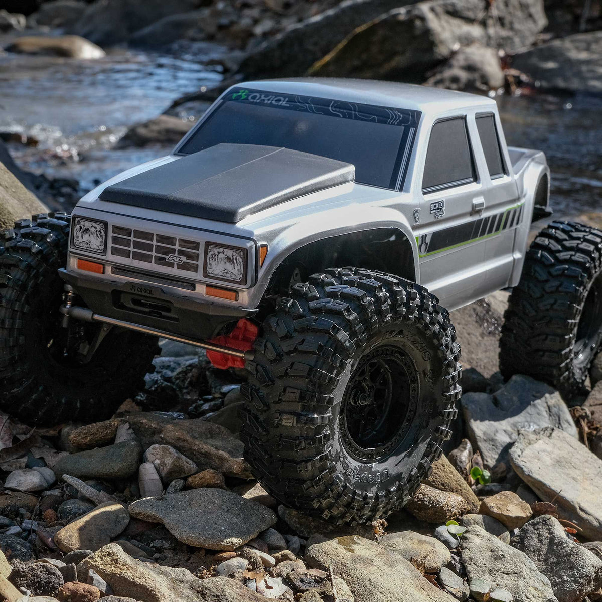 1/10 SCX10 III Coyote 4X4 RTR Brushed Rock Crawler, Silver