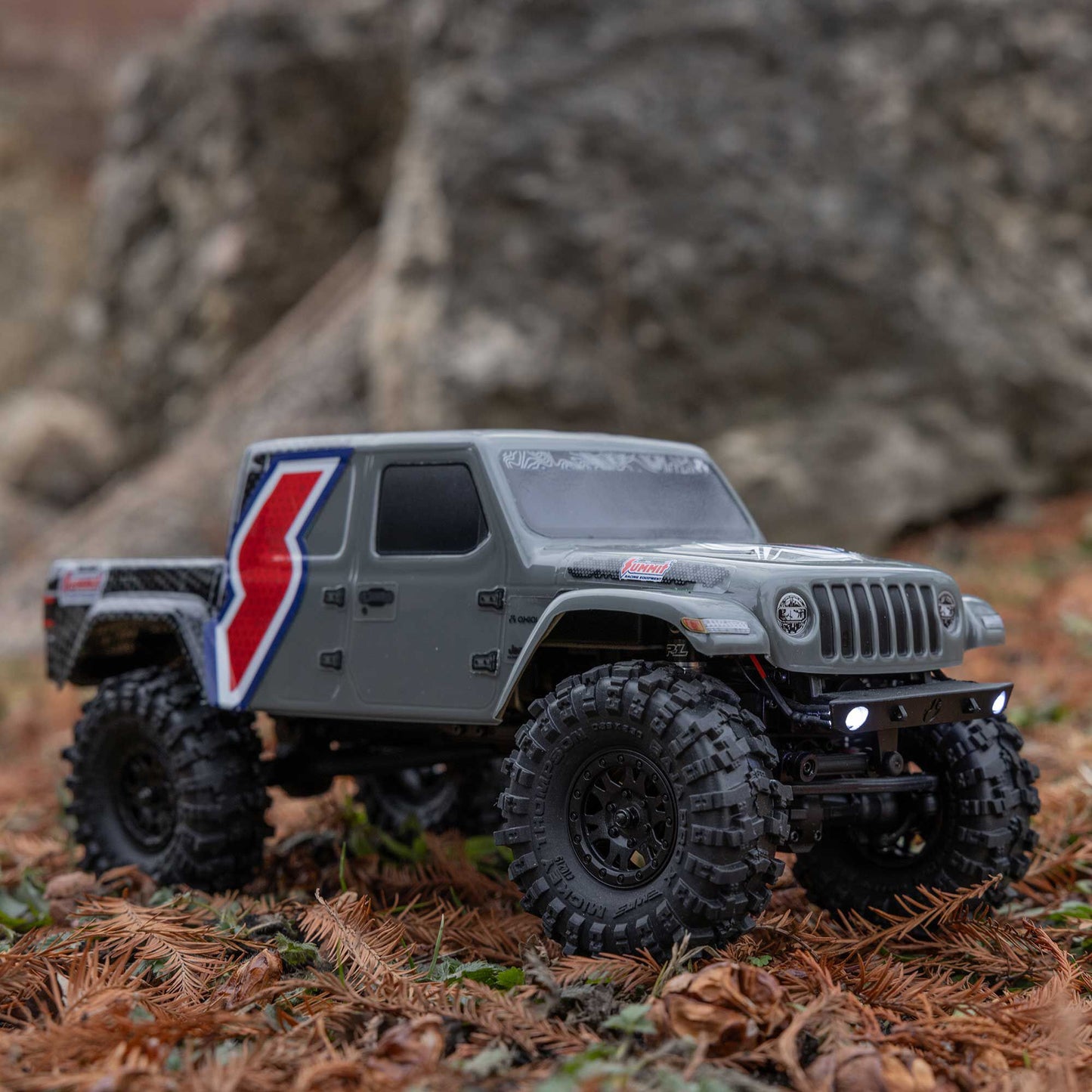 Axial SCX24 Summit Racing Jeep Gladiator 4x4 Rock Crawler RTR, Gray