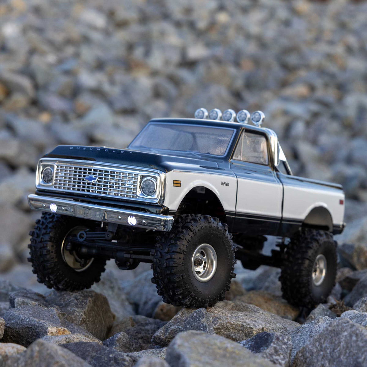 1/24 SCX24 1971 Chevrolet C10 4WD Truck RTR, Black