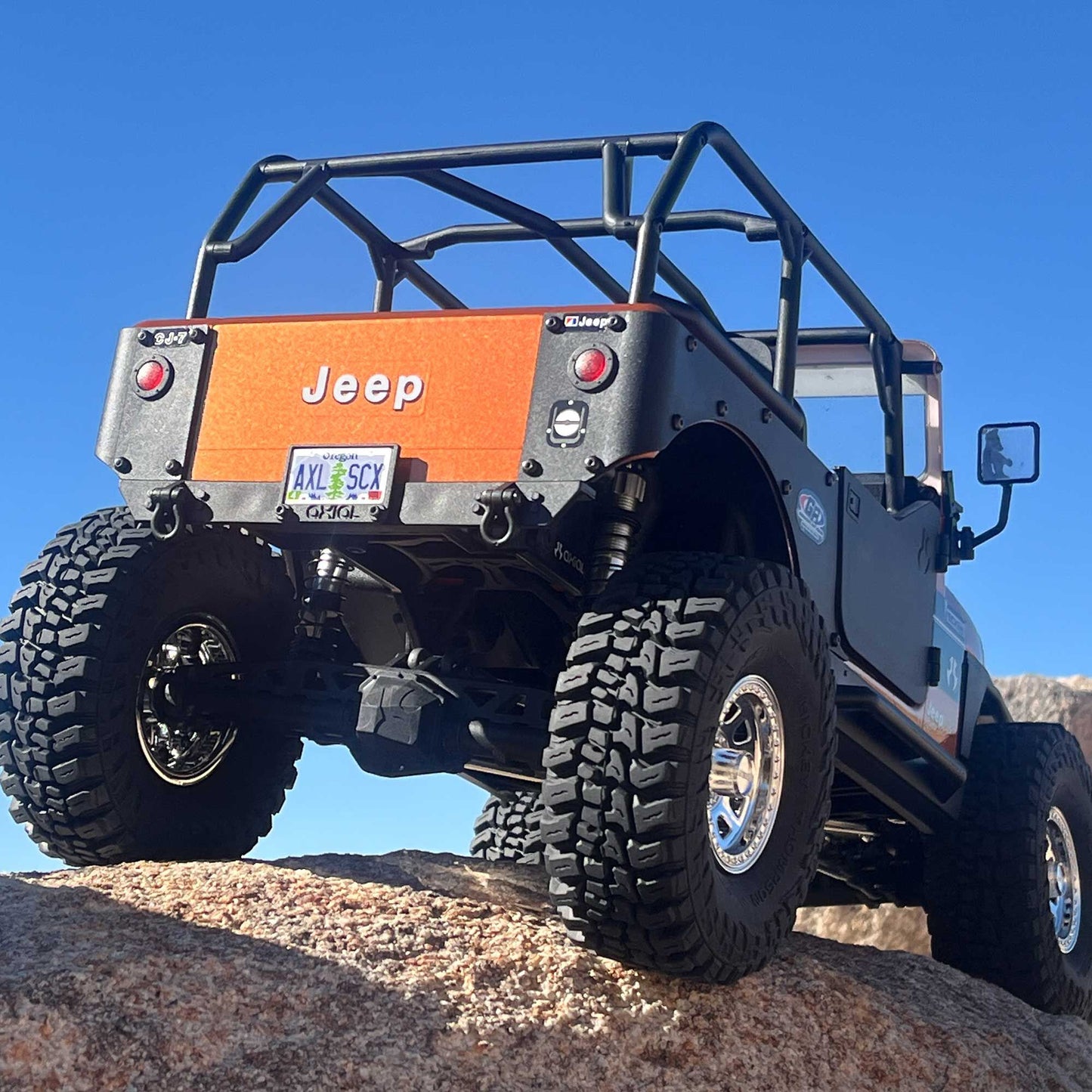 Axial 1/10 SCX10 III Jeep CJ-7 4X4 RTR Brushed Rock Crawler, Copper