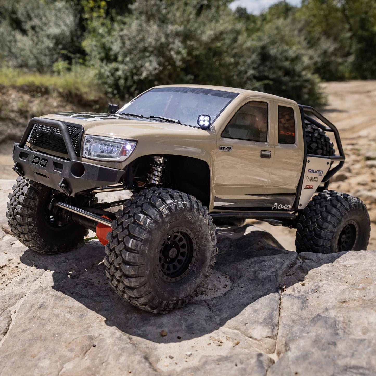 Axial SCX6 Trail Honcho: 1/6 4WD RTR Sand