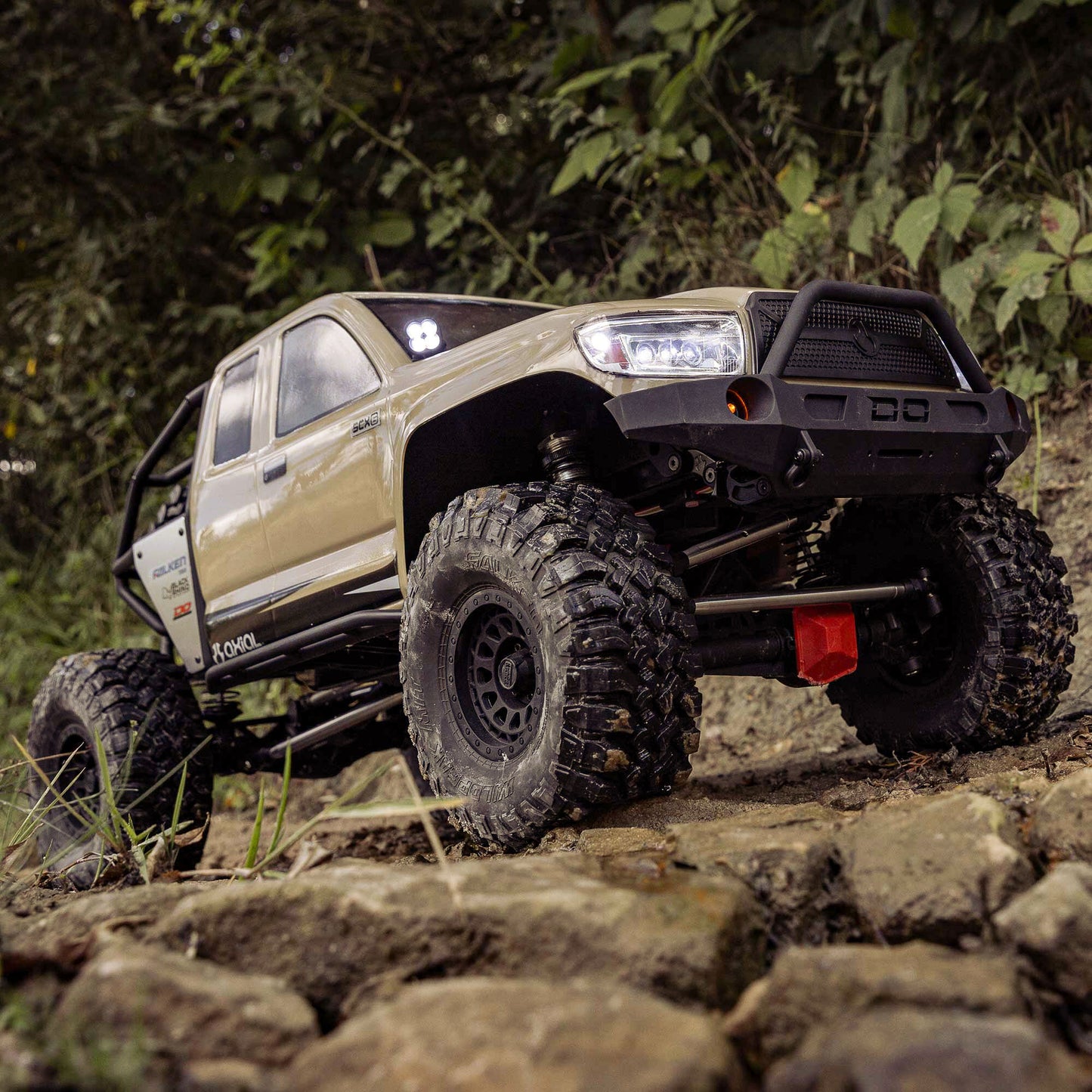 Axial SCX6 Trail Honcho: 1/6 4WD RTR Sand