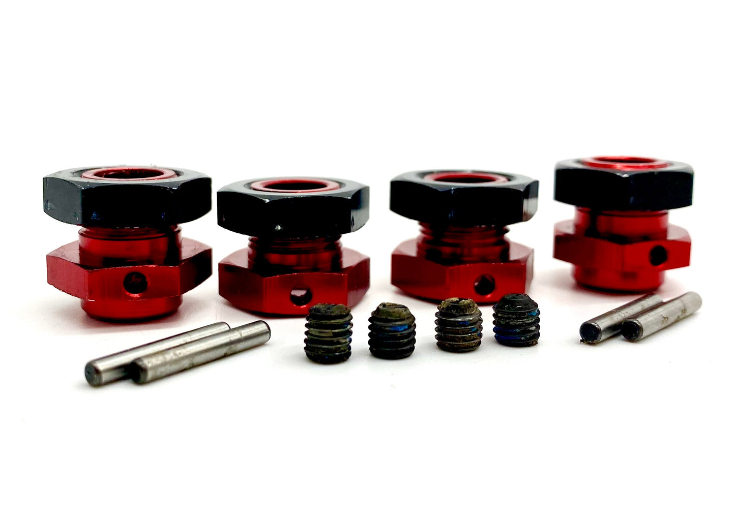 Arrma LIMITLESS 120 8s - 17mm Hex Hubs, red w/black nuts ARA7816