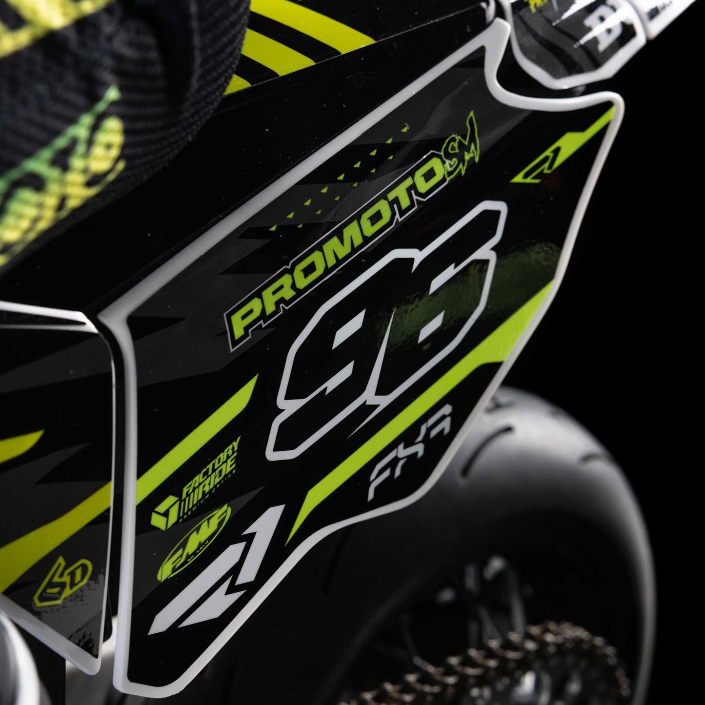 Losi Promoto-SM 1/4 Super Moto Motorcycle, FXR, White: RTR Basic