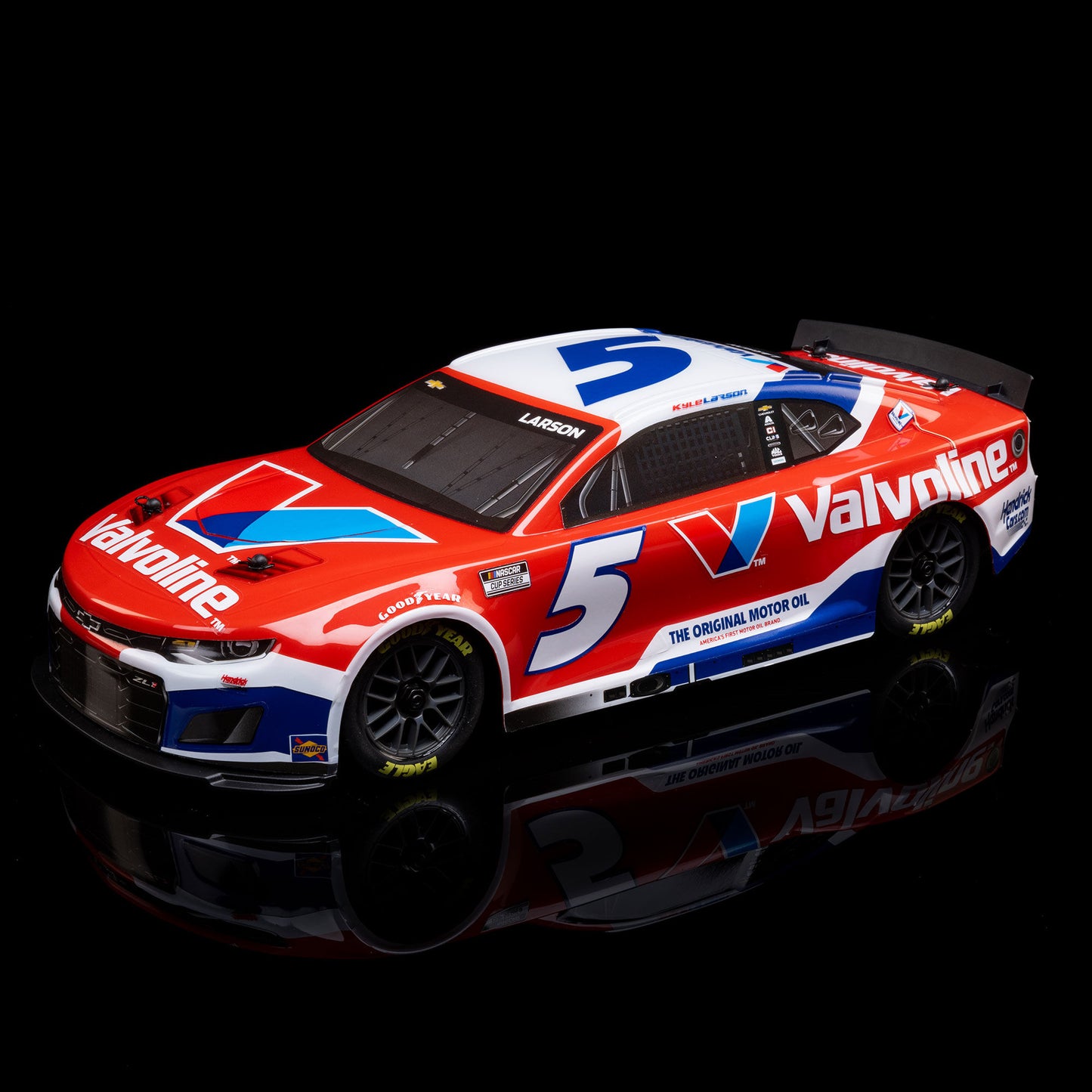 Losi 1/12 NASCAR RC Race Car Kyle Larson No. 5 2025 Valvoline Chevrolet ZL1 2S AWD RTR Brushed On-Road (Battery & Charger Included), Red