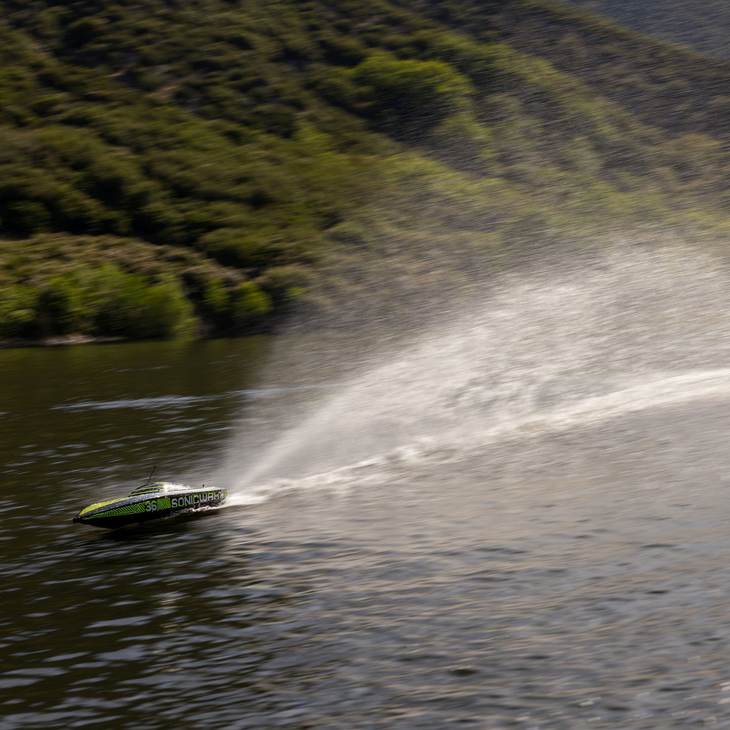 Sonicwake 36" V3 Self-Righting V-Hull Boat RTR, Black