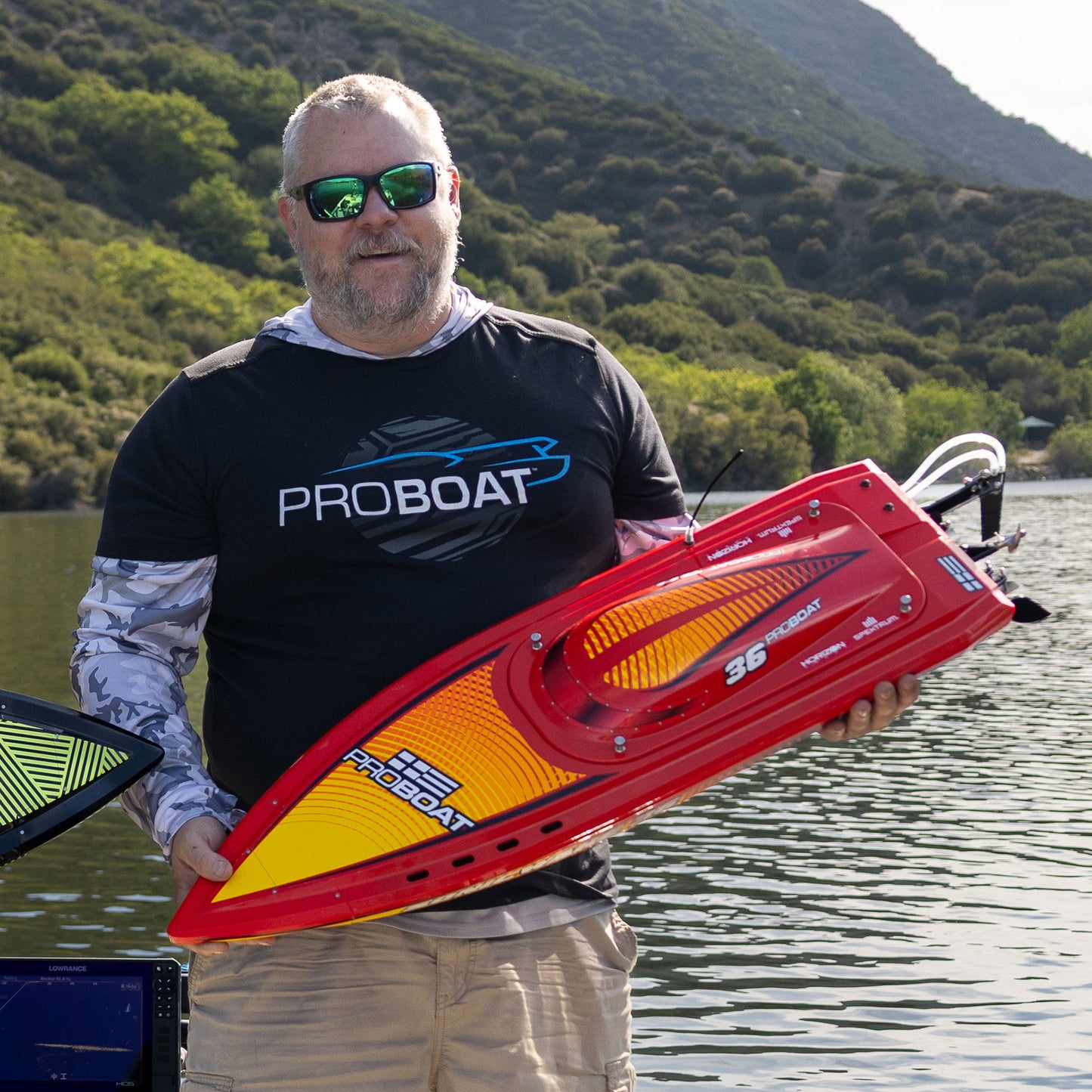 Sonicwake 36" V3 Self-Righting V-Hull Boat RTR, Red