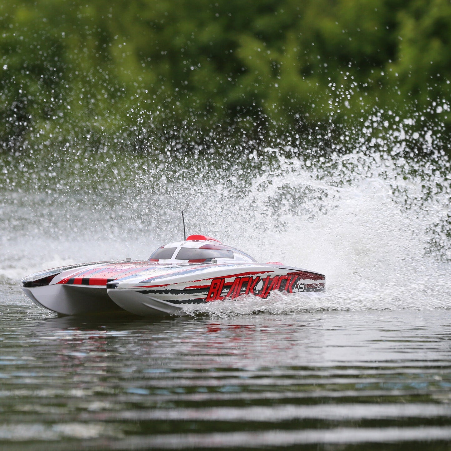 Blackjack 42" 8S Brushless Catamaran RTR, White/Red