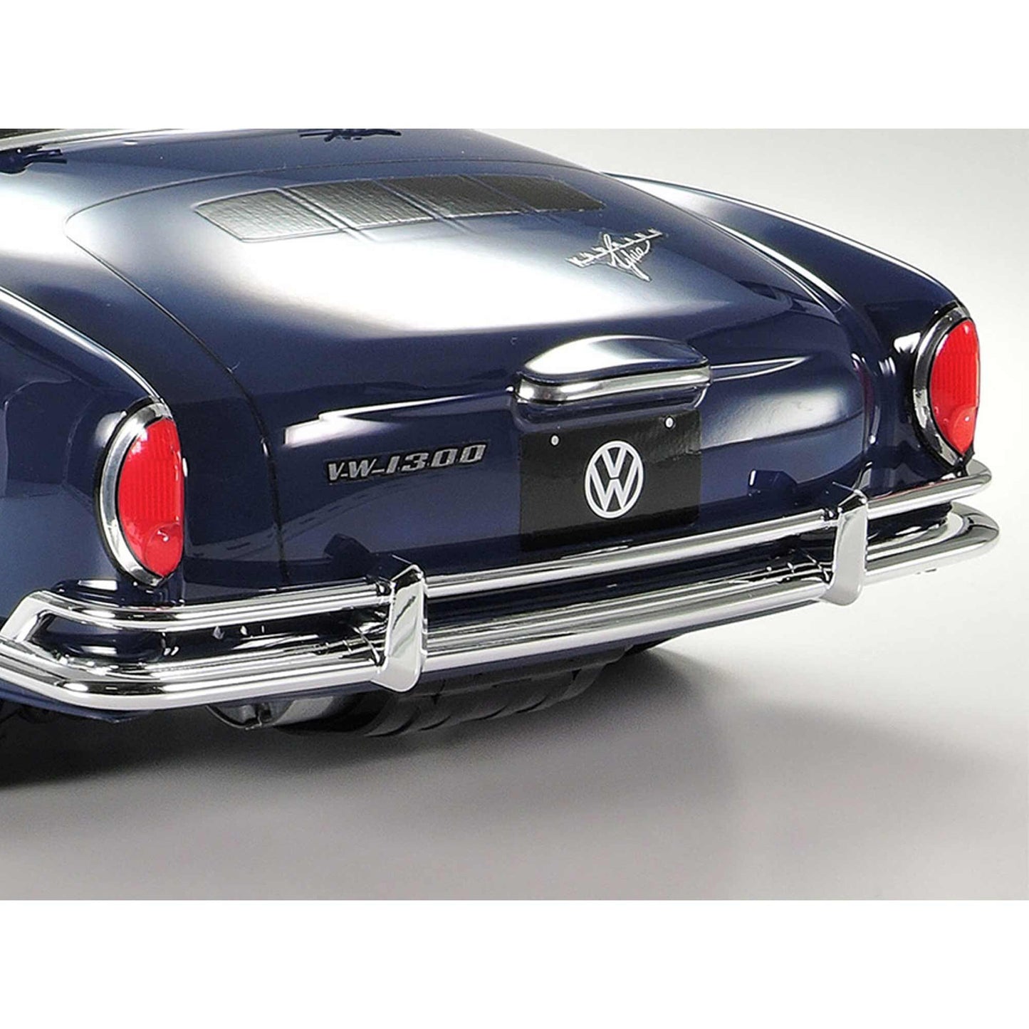 Tamiya 1/10 Volkswagen Karmann Ghia M-06