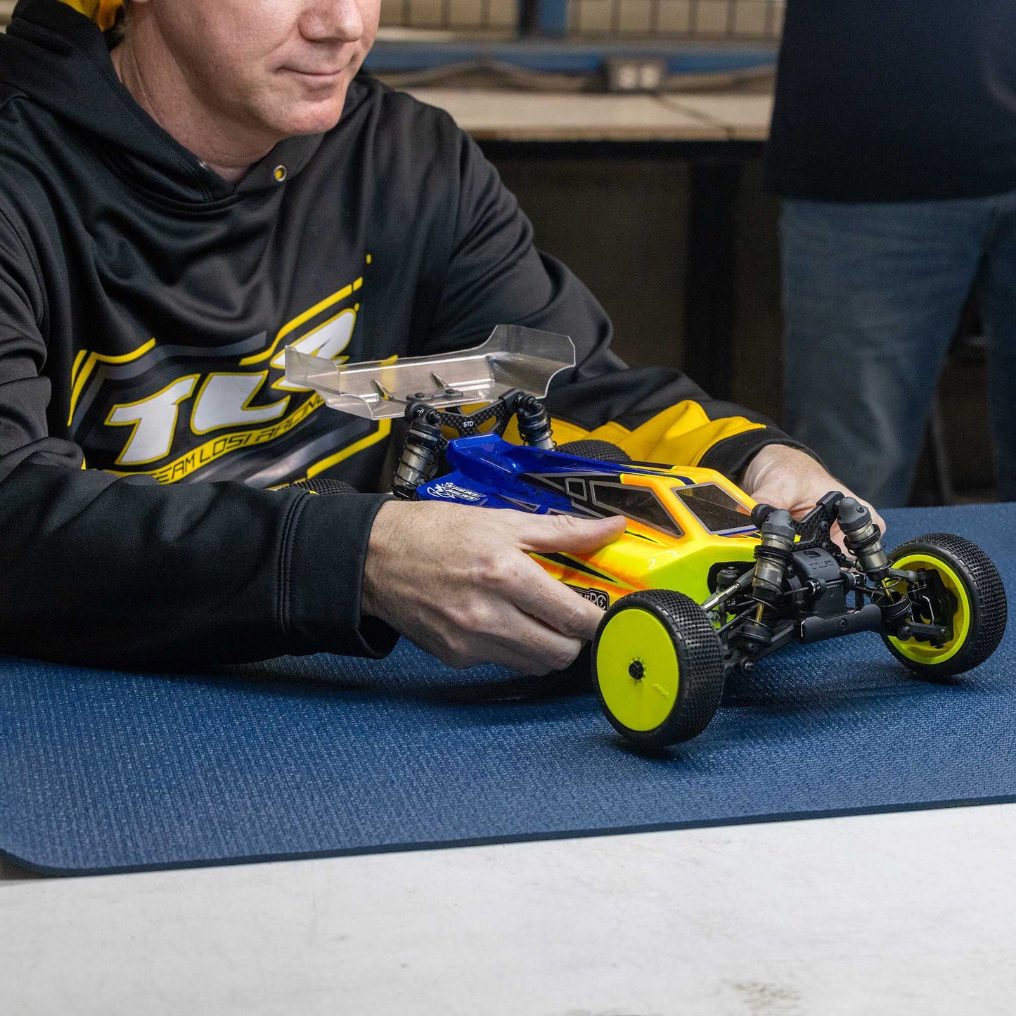 Team Losi Racing 22X-4 2.0 AC Race Kit: 1/10 4WD Buggy
